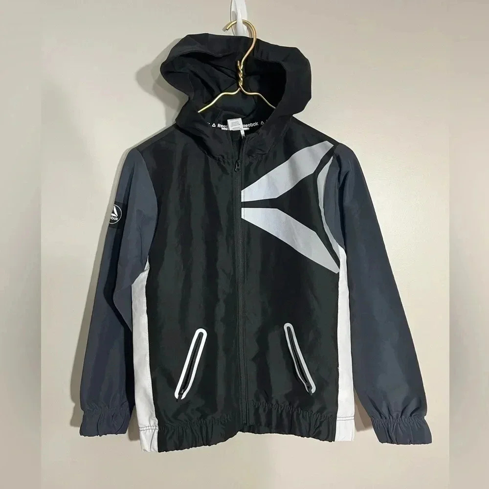 Reebok Youth‎ Black Light Weigh Jacket Size L